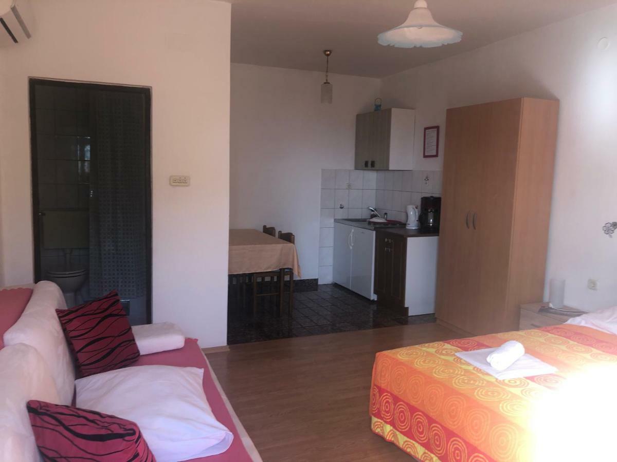 4 Sisters Apartments Gradac  Exterior foto